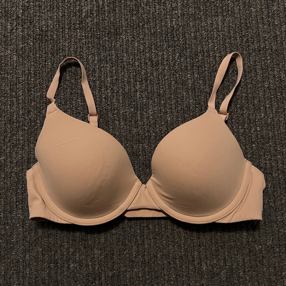 Skims Fits Everybody T-Shirt Bra - Clay (32B)